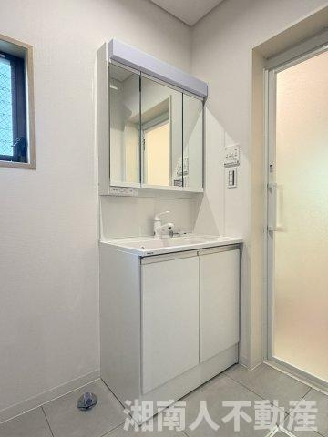 逗子市沼間３丁目４－１７戸建ての独立洗面台|独立洗面台、朝の身支度には欠かせません