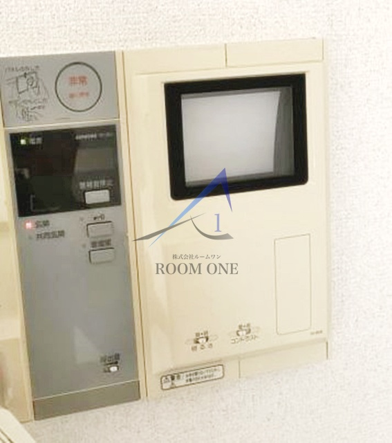 サンテミリオン目白台のセキュリティ|モニター付きインターホンです。