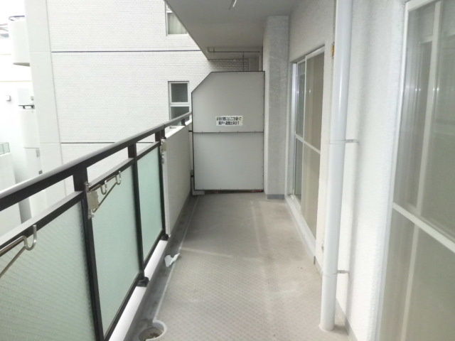 イトーピア灘ＫＩＴＡＮＯのバルコニー