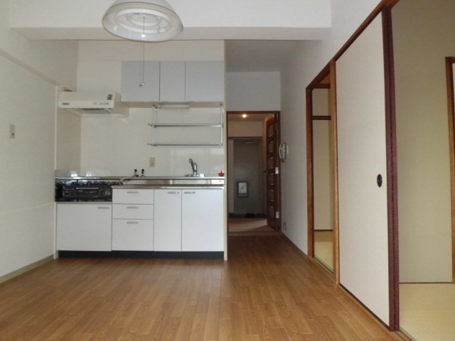 イトーピア灘ＫＩＴＡＮＯの居間・リビング