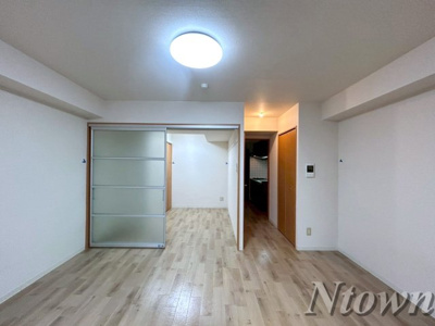 【内装】 | ドミール長者町 | 明るい色調の室内です