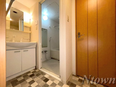 【洗面所】 | ドミール長者町 | スペースが確保できる洗面所です