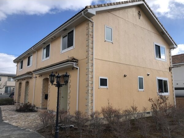 リジエールE棟の外観