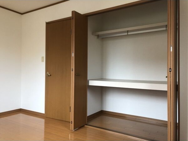 リジエールE棟の収納