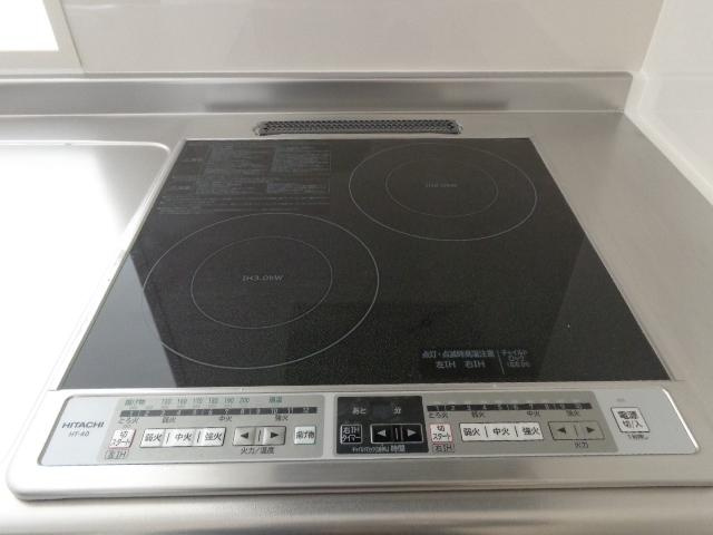 ウィステリアⅠのキッチン|ＩＨコンロ