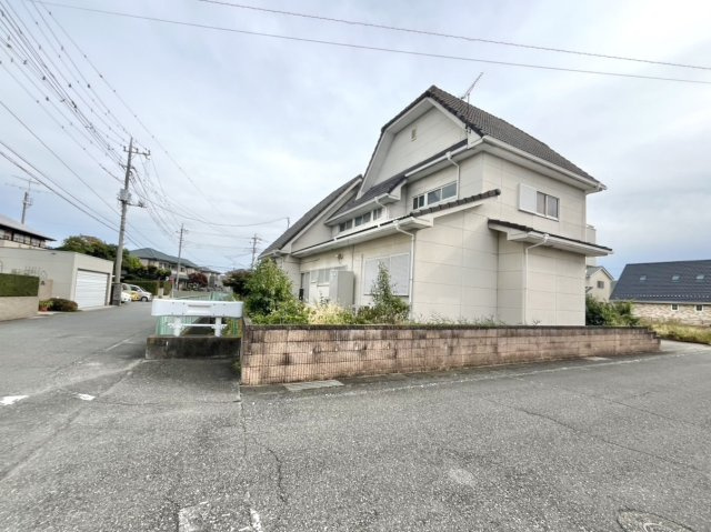 【中古戸建】伊勢崎市太田町の外観|■外観｜特徴のある個性的な住まいと美しい街並み、そして住みやすい環境を、ぜひ現地でご覧になりませんか。お気軽にお問合せください(^^)  