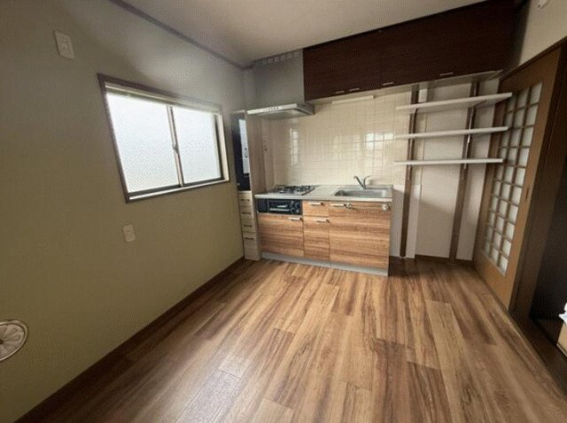 スカイウェイ立石の居間・リビング