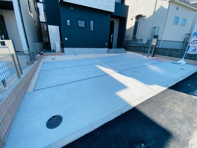 ブルーミングガーデン/東区/山ノ内3丁目/全2棟/1号棟の駐車場