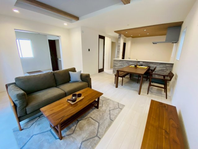 ブルーミングガーデン/東区/山ノ内3丁目/全2棟/1号棟の居間・リビング