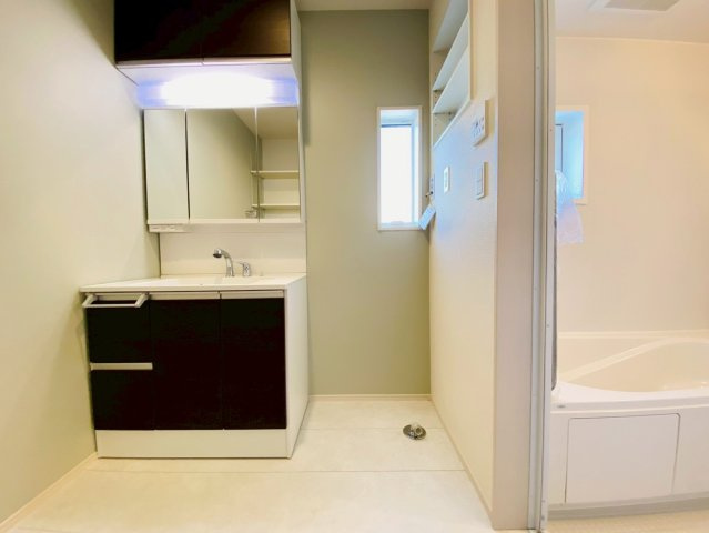 ブルーミングガーデン/東区/山ノ内3丁目/全2棟/1号棟の独立洗面台