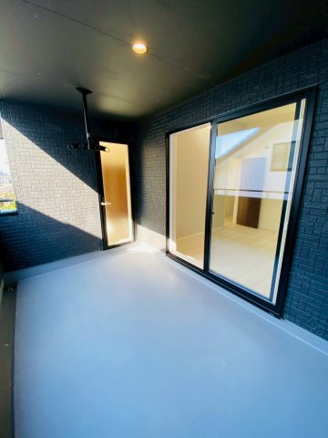 ブルーミングガーデン/東区/山ノ内3丁目/全2棟/1号棟のバルコニー