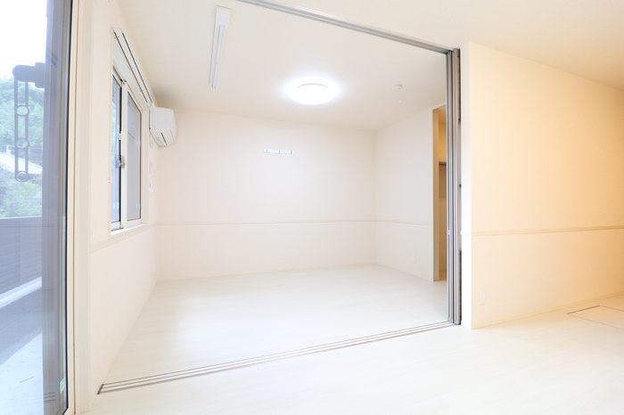 ポシェット大津の洋室