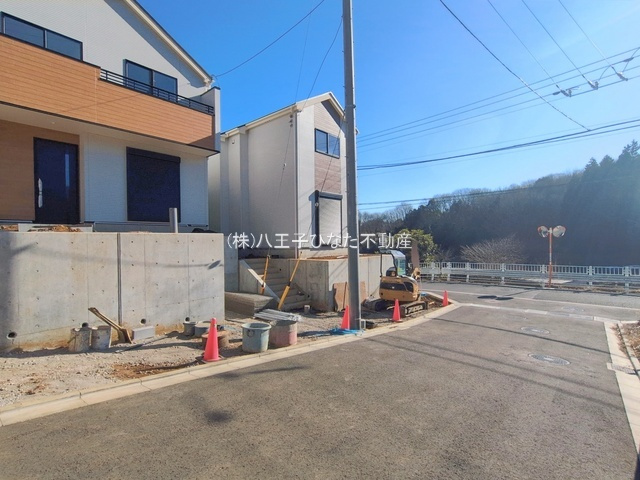 祝：成約済み　八王子市　上柚木　新築戸建て　２期の前面道路含む現地写真|～仲介手数料無料☆八王子ひなた不動産～　八王子市上柚木　新築戸建て