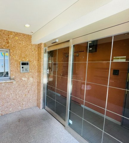 コーラル・メゾンのエントランス