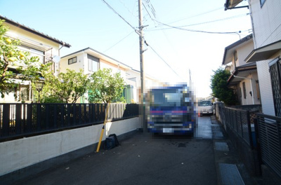 【前面道路含む現地写真】 | 海老名市杉久保南4丁目　新築戸建て　全1棟【仲介手数料無料】 | ※令和7年11月中旬に撮影