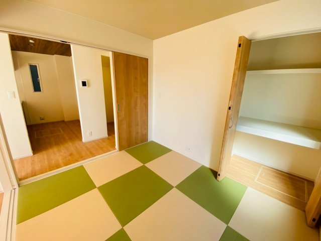 ブルーミングガーデン/東区/山ノ内3丁目/全2棟/2号棟の和室