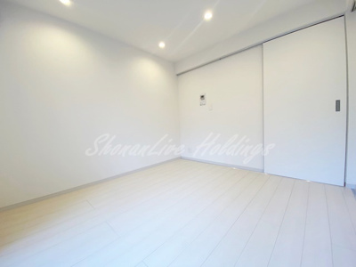 【寝室】 | リブリ・サニープレイス新子安 | 白基調のおしゃれな洋室♪