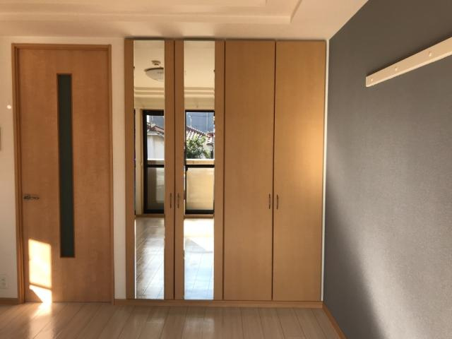 フィアブラットの居間・リビング|クローゼット