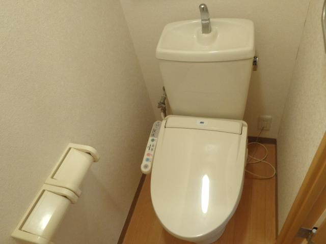 フィアブラットのトイレ|シャワー付トイレ