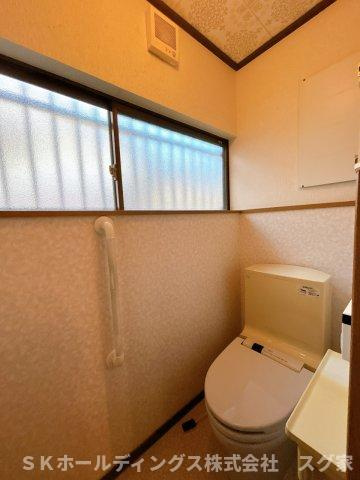 綾部市上延町旦寺中古住宅のトイレ