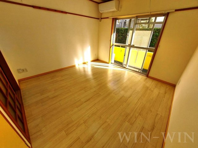 カーサ南栄の居間・リビング