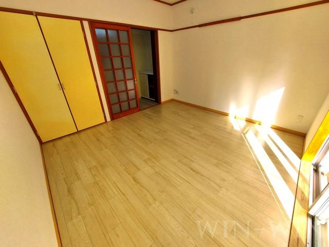 カーサ南栄の居間・リビング