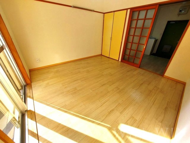 カーサ南栄の居間・リビング