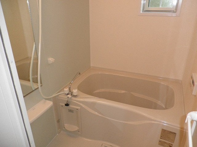 【浴室】 | サンリット・プロムナード | ゆったり過ごせるお風呂です