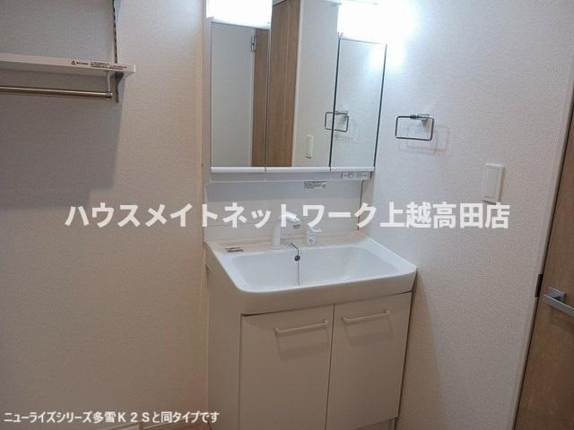 カーサさくらＡの洗面所|洗髪洗面化粧台