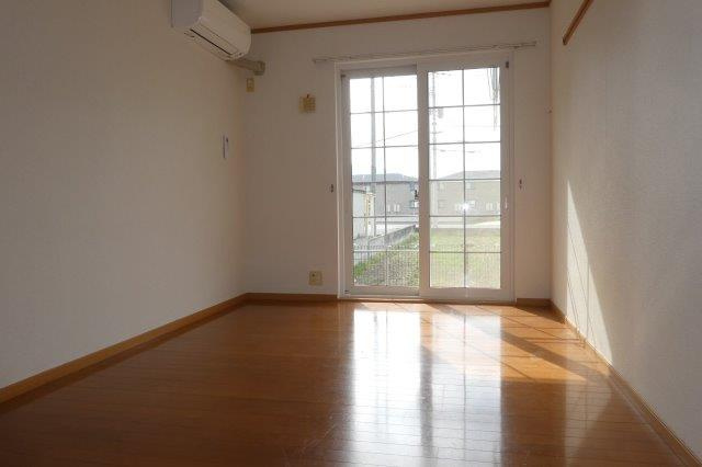 【居間・リビング】 | プラティーヌ総社Ｂ | 洋室