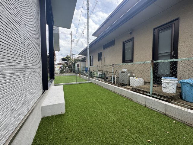 所沢市中新井3丁目・全2棟　新築一戸建　B号棟の庭