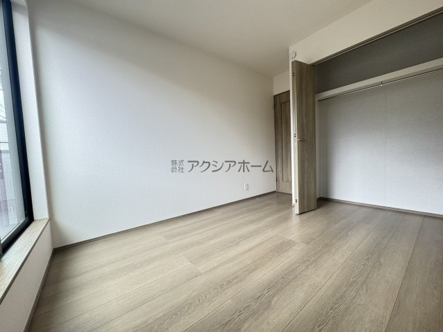 所沢市中新井3丁目・全2棟　新築一戸建　B号棟の子供部屋|南側洋室5.2帖