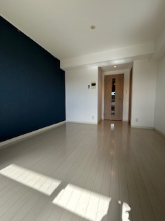 MDI.J Esaka Courtの洋室