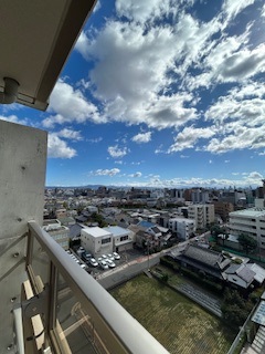 MDI.J Esaka Courtの展望