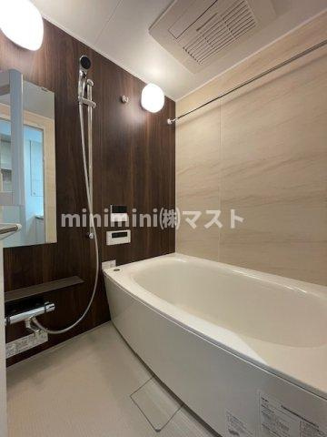 プレサンスレイズ新梅田の浴室