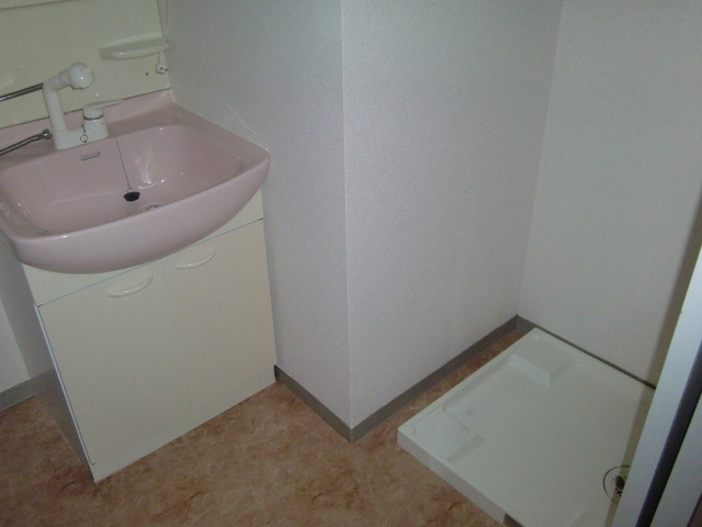 ソレアード岡本南の洗面所