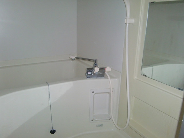 ソレアード岡本南の浴室