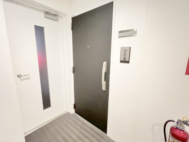 GROWS堀切菖蒲園AZの玄関