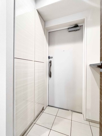 GROWS堀切菖蒲園AZの玄関