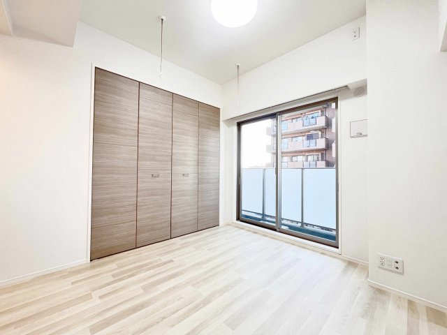 GROWS堀切菖蒲園AZの洋室