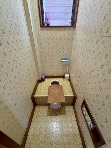 野田市三ツ堀　中古戸建　ビルトインガレージのトイレ|和式のトイレとなります！