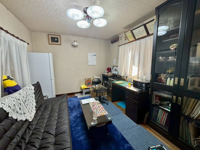 野田市三ツ堀　中古戸建　ビルトインガレージの洋室|1階の洋室となります！