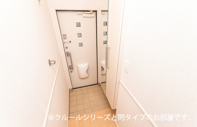 ハリーズコートＣの玄関|玄関