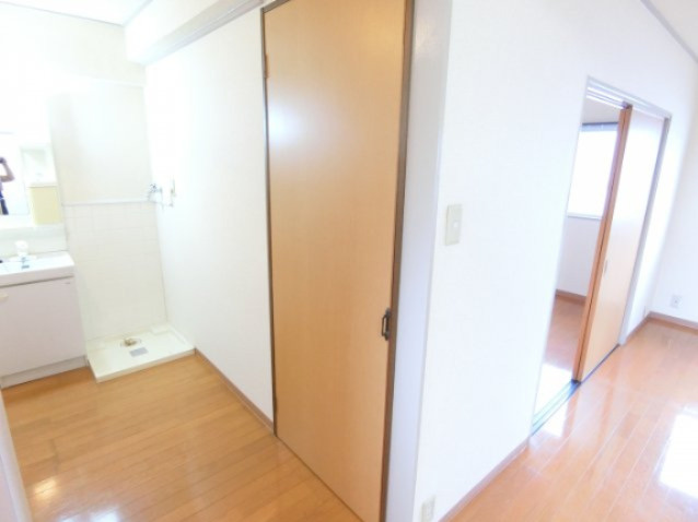 川端マンションの収納|別部屋イメージ写真