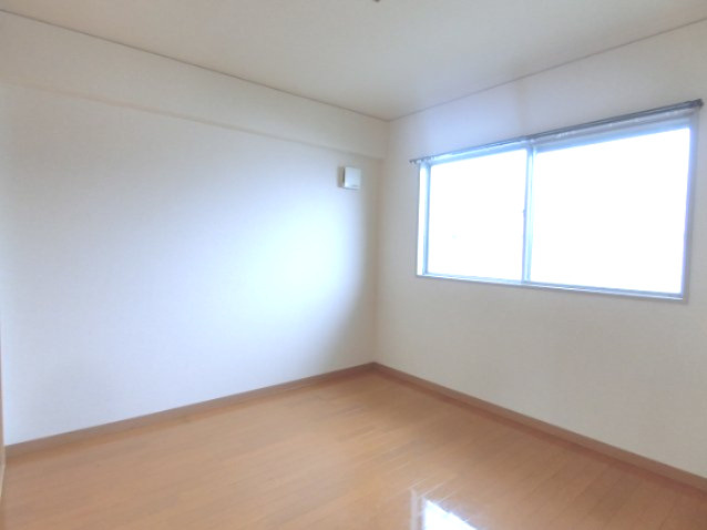 川端マンションの寝室|別部屋イメージ写真