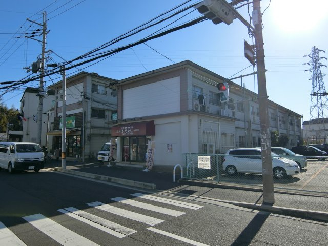 川端マンションの外観