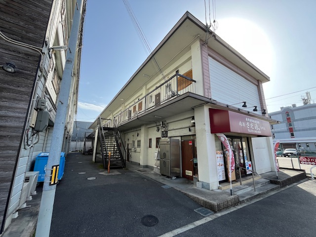 川端マンションの外観