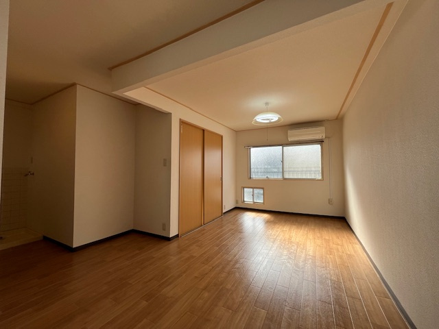川端マンションの居間・リビング