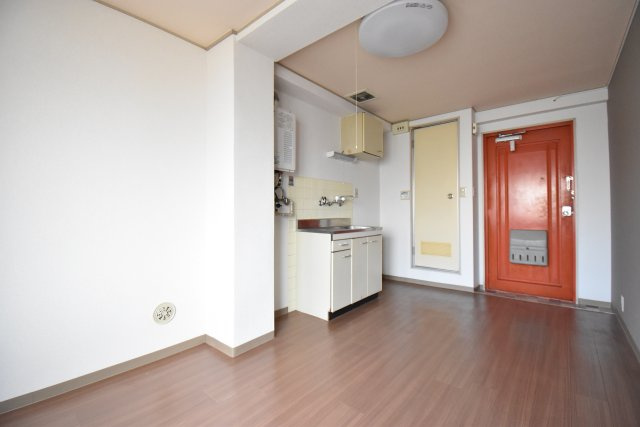 苅田ハイツの洋室