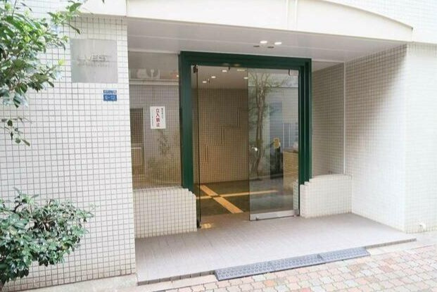 ライベスト武蔵小金井のエントランス